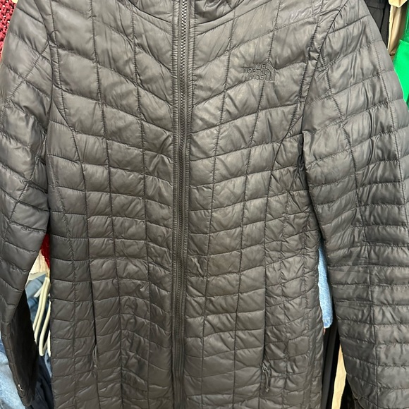 The North Face Black Quilted Long Coat - Picture 2 of 2